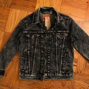 Levi’s Oversized Trucker Jacket